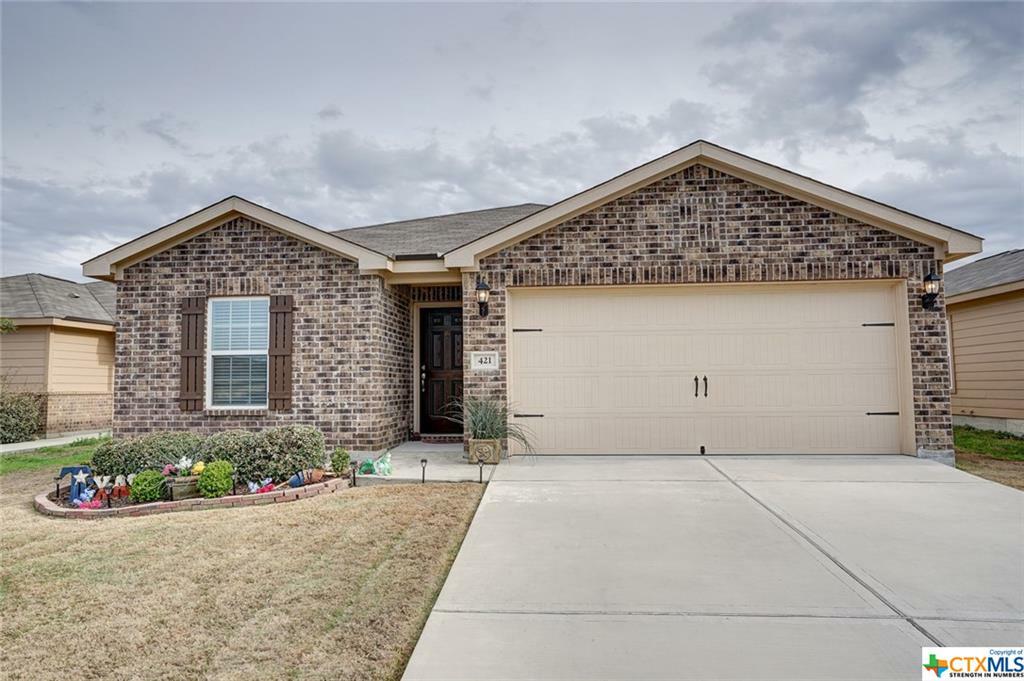 Property Photo: 421 Ruby TX 76537