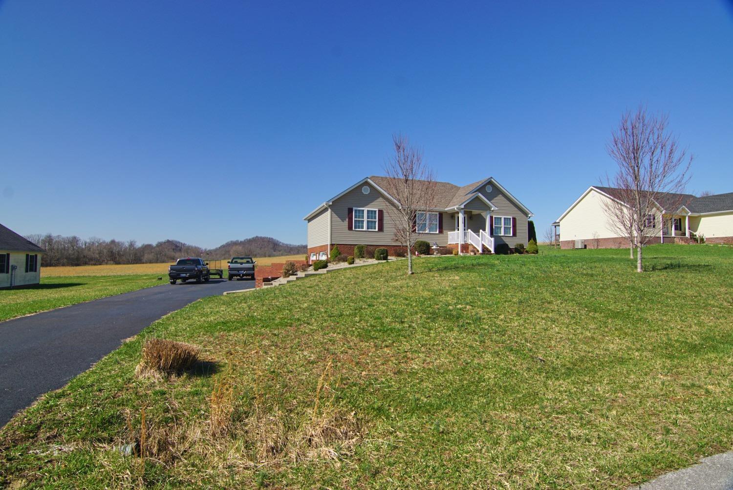 Property Photo:  115 Elm Loop  KY 40437 