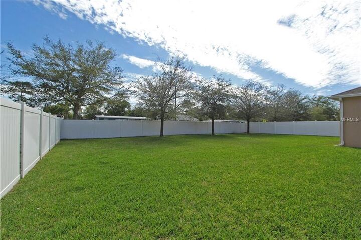 Property Photo:  417 Skyview Place  FL 32766 