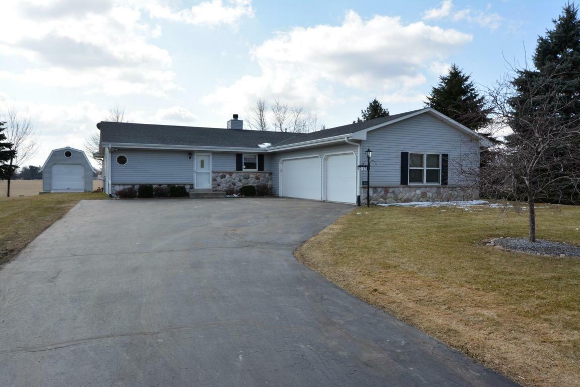 Property Photo:  10127 Dunkelow Rd  WI 53126 