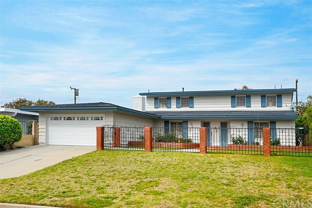 Property Photo:  5601 Burlingame Avenue  CA 90621 