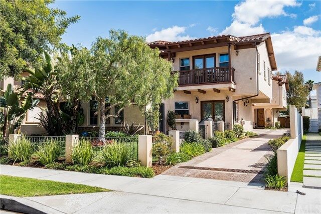 Property Photo: 714 Elvira Avenue B CA 90277