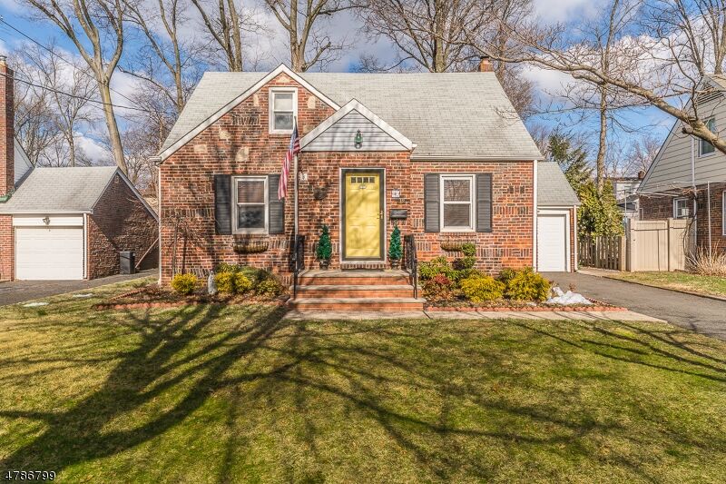 Property Photo:  42 Iroquois Rd  NJ 07016 