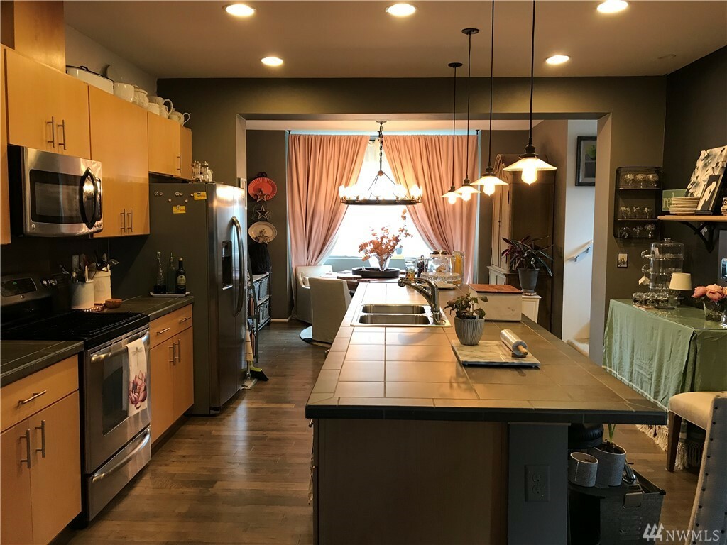Property Photo: 3020 SW Morgan St WA 98126