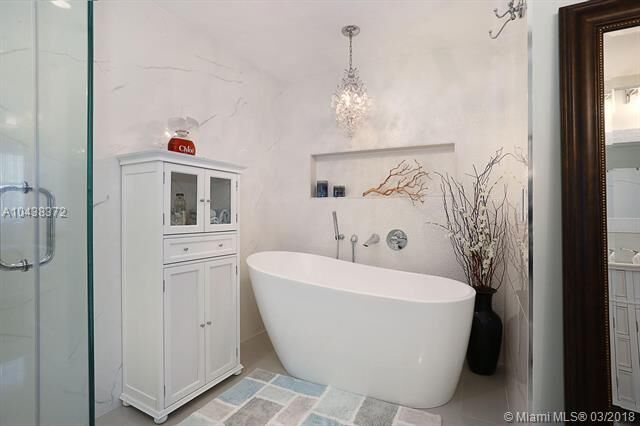 Property Photo:  20 Calabria Ave 302  FL 33134 