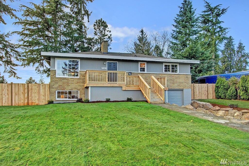 Property Photo:  25631 34th Ave S  WA 98032 