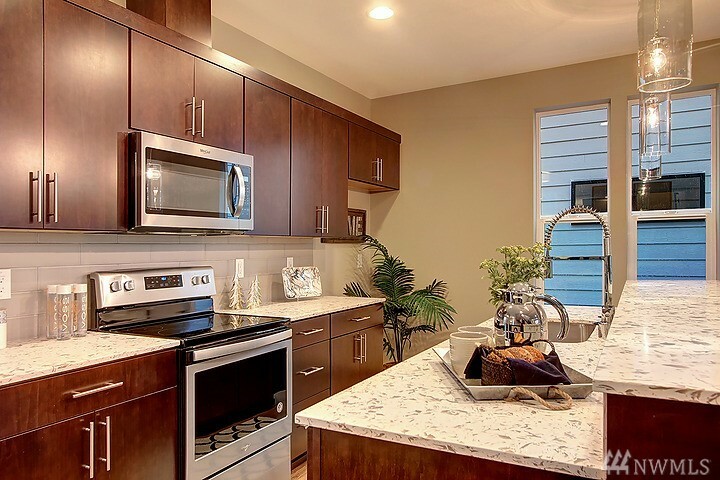 Property Photo: 17819 19th Ave W 38 WA 98037