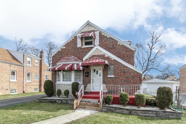 Property Photo: 2505 South 14th Avenue IL 60155