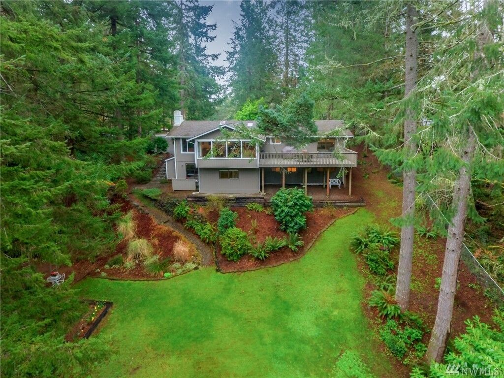 Property Photo: 6724 Rosemount Dr NW WA 98335