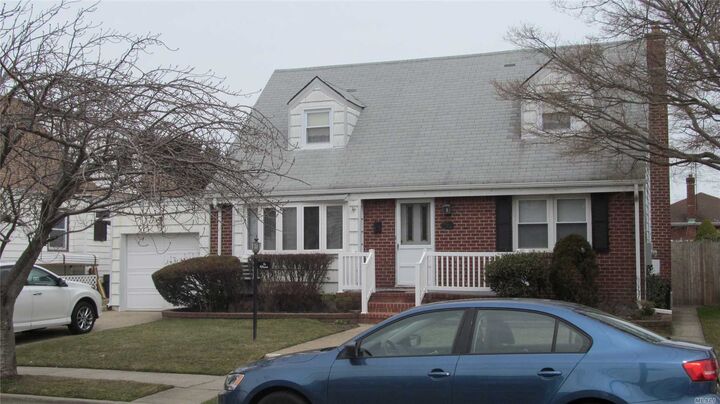 926 Second Avenue  Franklin Square NY 11010 photo