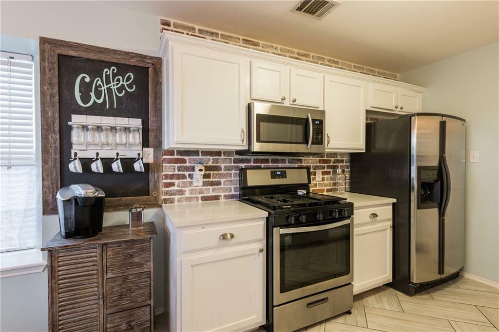 Property Photo: 1704 McDowell Bend TX 78641