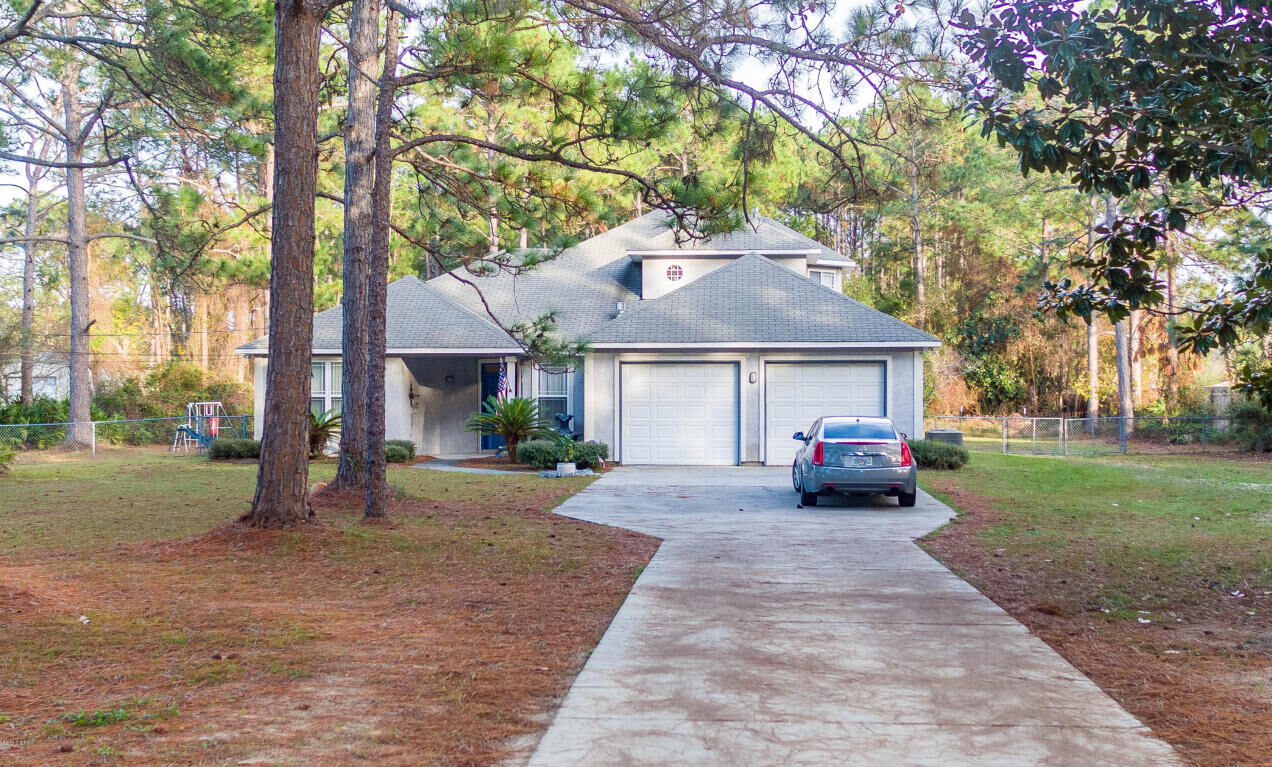 Property Photo: 293 Laird FL 32408