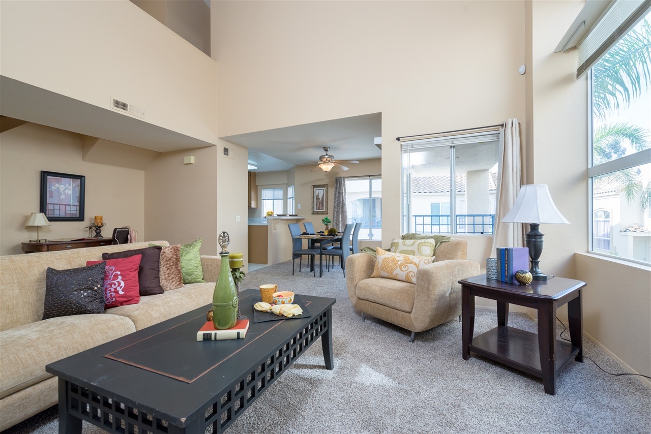 Property Photo: 6131 Calle Mariselda 106 CA 92124