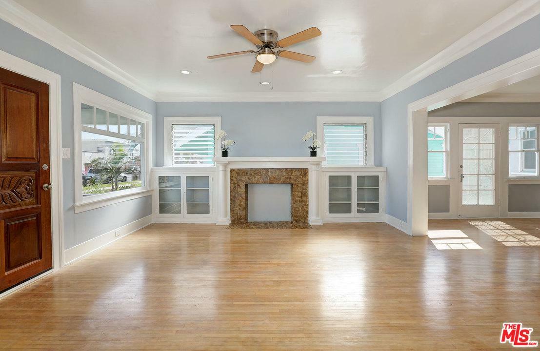 Property Photo: 1452 W Vernon Ave CA 90062