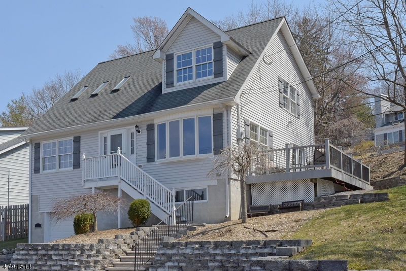 Property Photo:  36 Balsam Pkwy  NJ 07871 