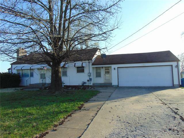 Property Photo:  985 4th Street   63670 