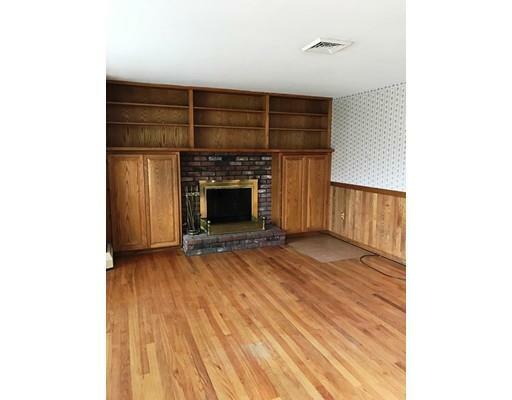 Property Photo: 141 Simonich Cir MA 01013
