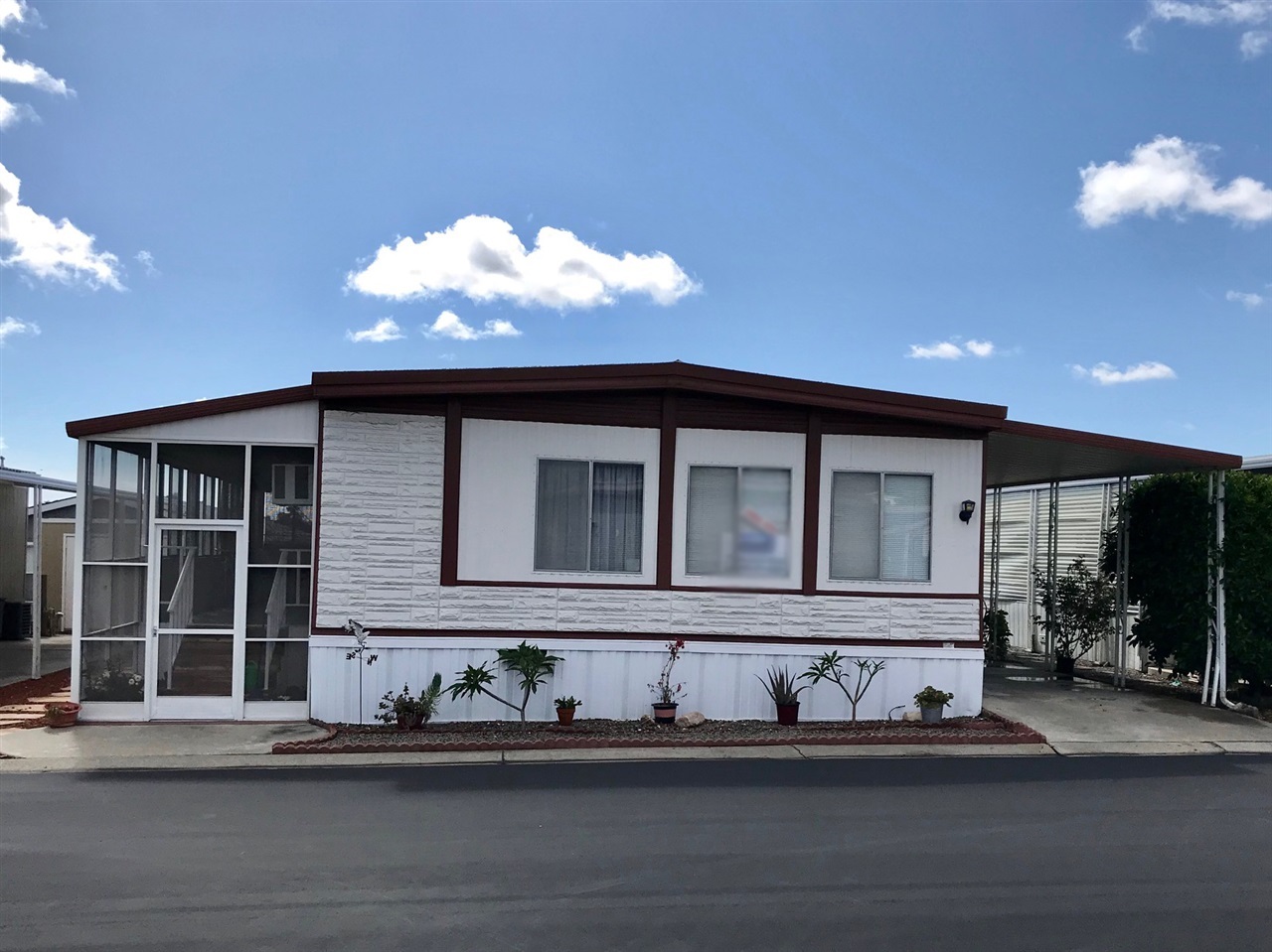 Property Photo: 1506 Oak Dr. Unit 117 CA 92084
