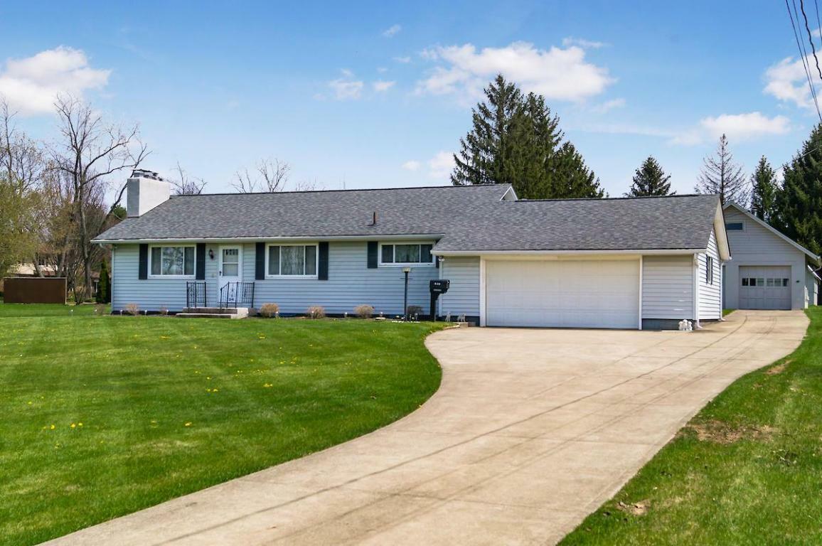Property Photo: 794 McNaughten Road OH 43213