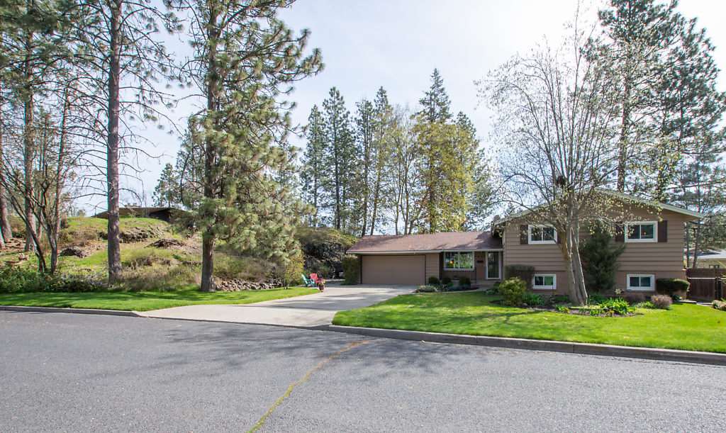 Property Photo: 3823 S Lee St WA 99203-4146
