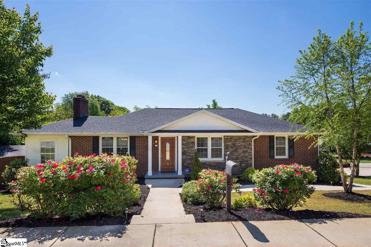 Property Photo:  114 Perrin Street  SC 29607