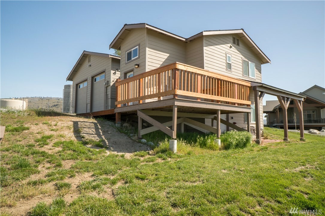 Property Photo:  550 S Clifford St Ct  WA 98816 