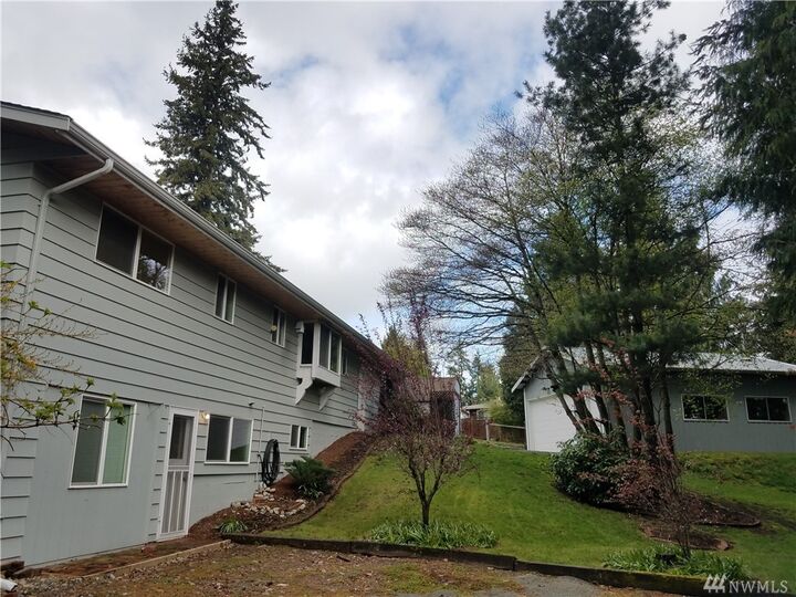 Property Photo:  10511 24th Dr SE  WA 98208 