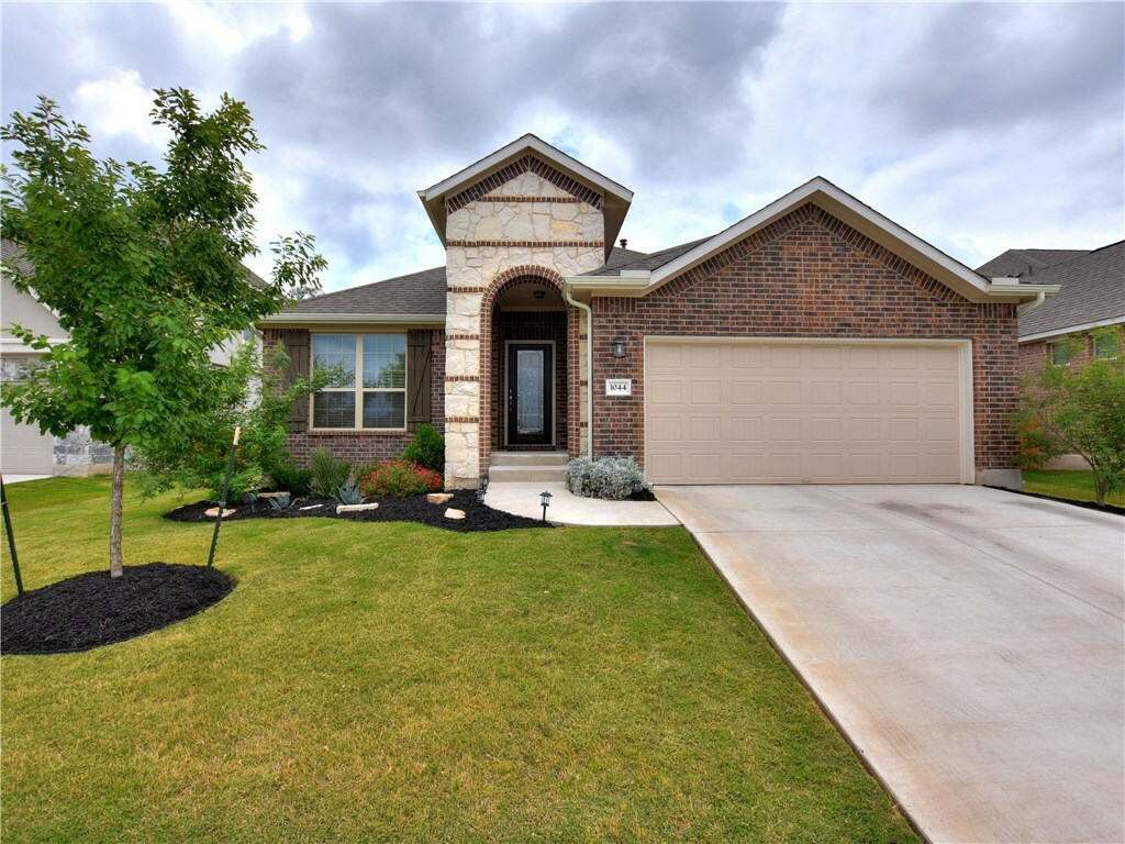 Property Photo:  1044 Naranjo Drive  TX 78628 