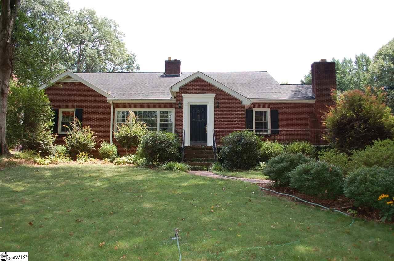 Property Photo: 18 Parkside Drive SC 29609
