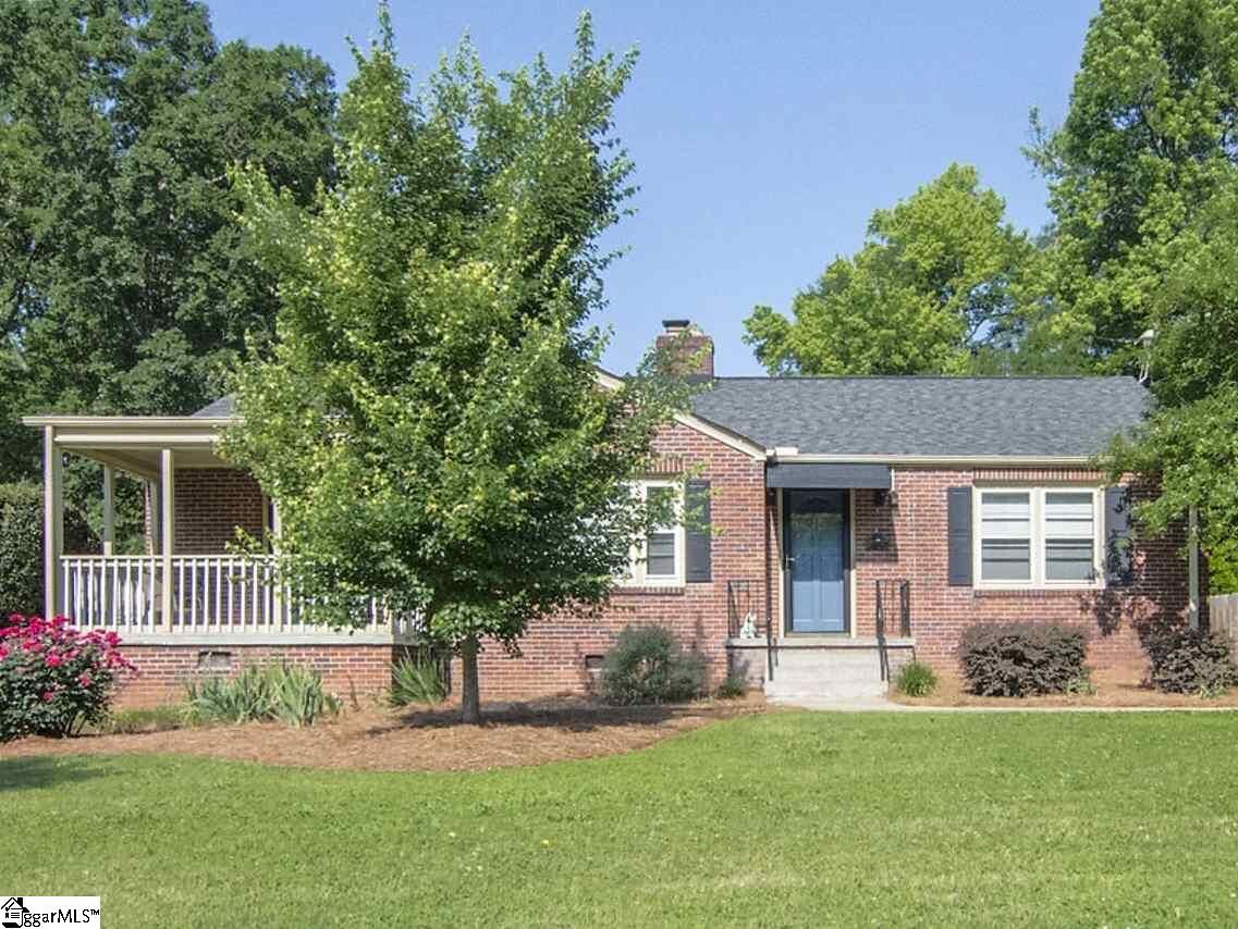 Property Photo: 21 Broughton Drive SC 29609