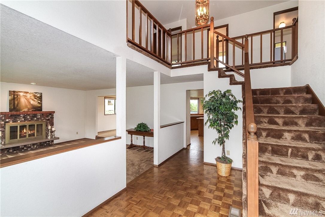 Property Photo: 10631 44th Ave SE WA 98208