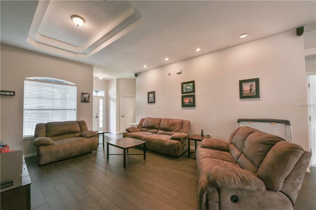 Property Photo: 304 Covered Bridge Drive FL 34761