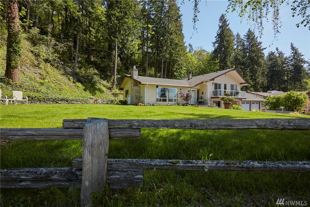 Property Photo:  6480 Beach Dr E  WA 98366 