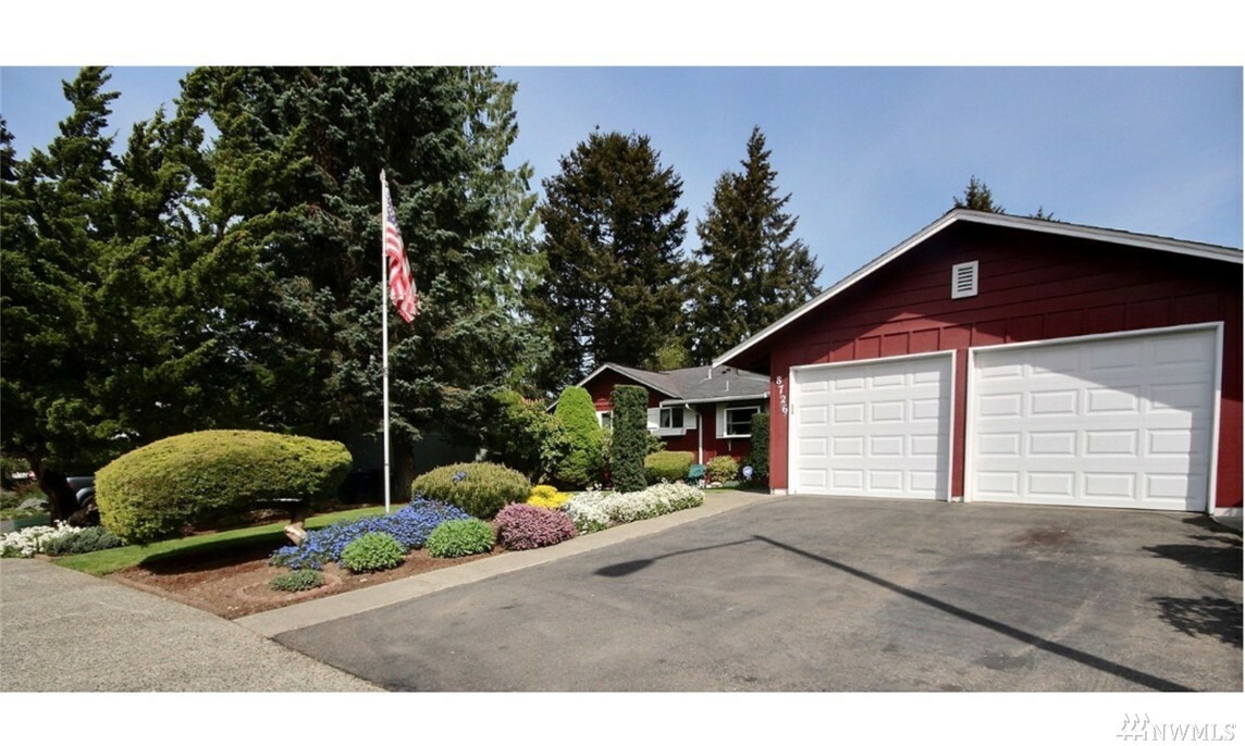 Property Photo:  8726 NE 139th St  WA 98034 