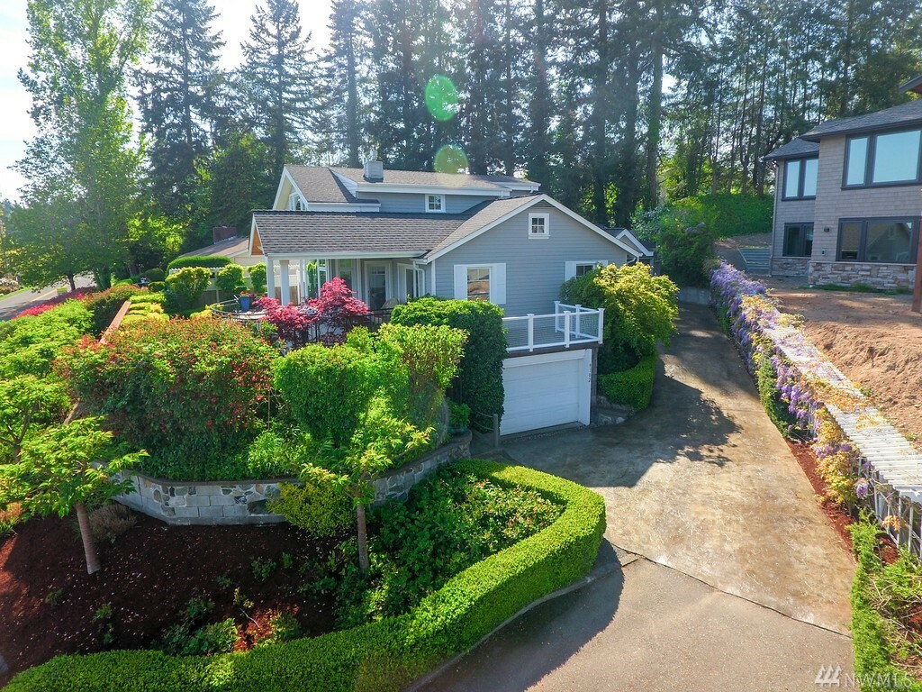 Property Photo: 9102 Prentice Ave WA 98332