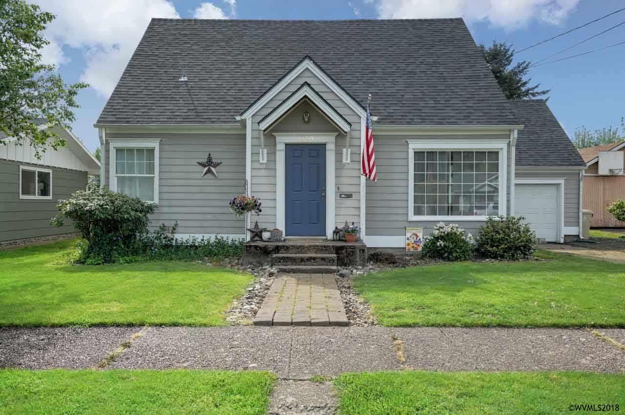 Home for sale in Dallas 1459 SW Hayter St, Dallas, OR 97338