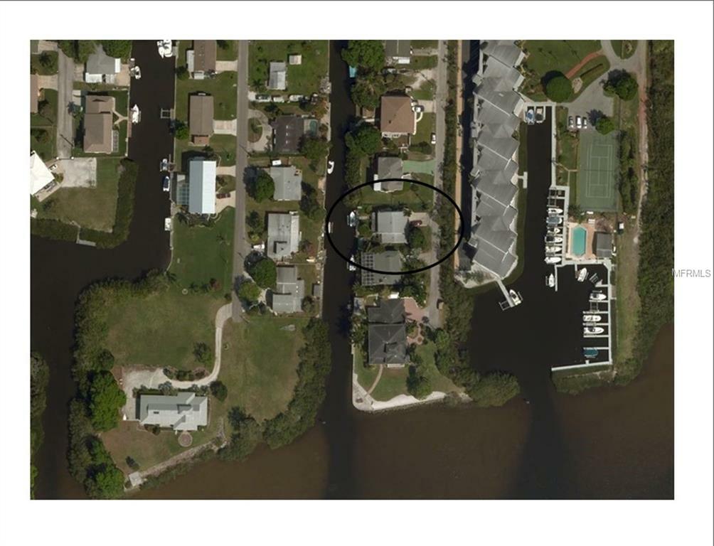 Property Photo:  511 Manatee Avenue  FL 34222 