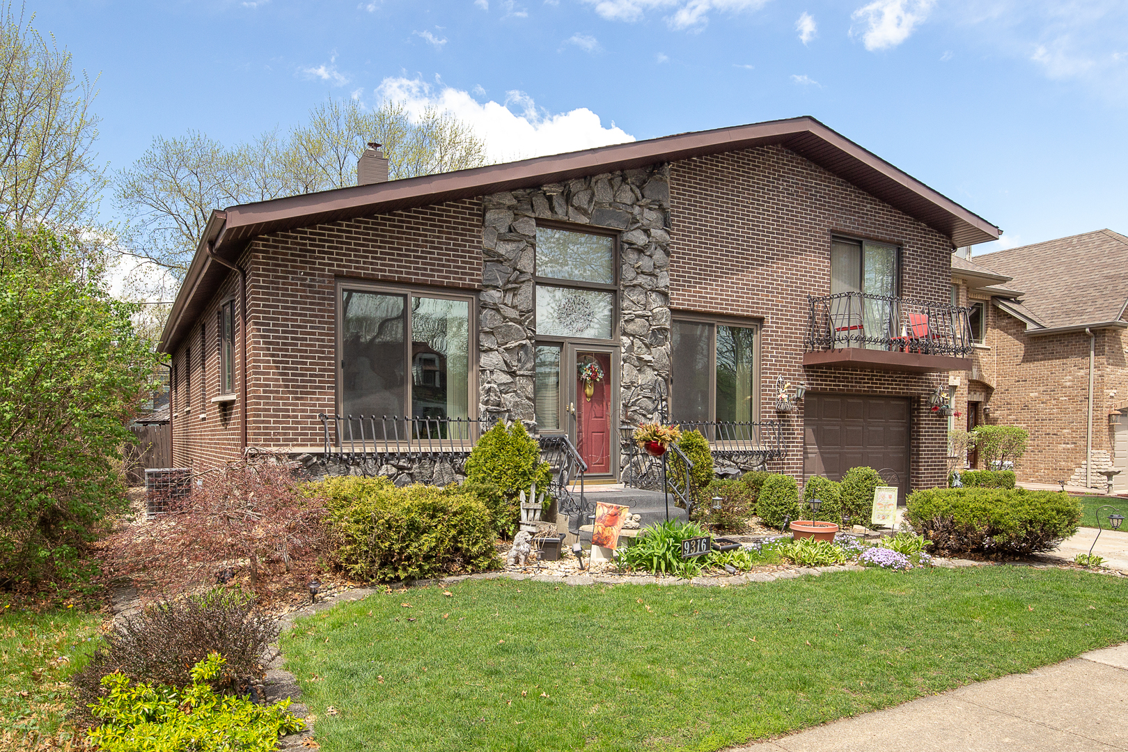 Property Photo:  9316 Sproat Avenue  IL 60453 