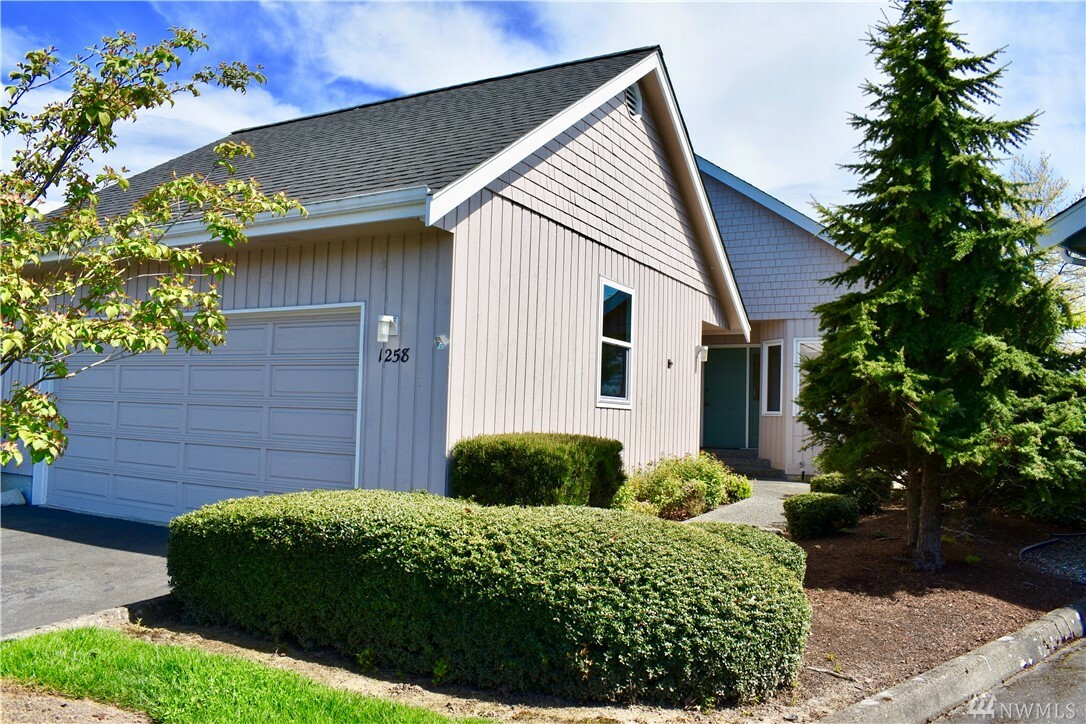 Property Photo:  1258 Northwind Cir  WA 98226 