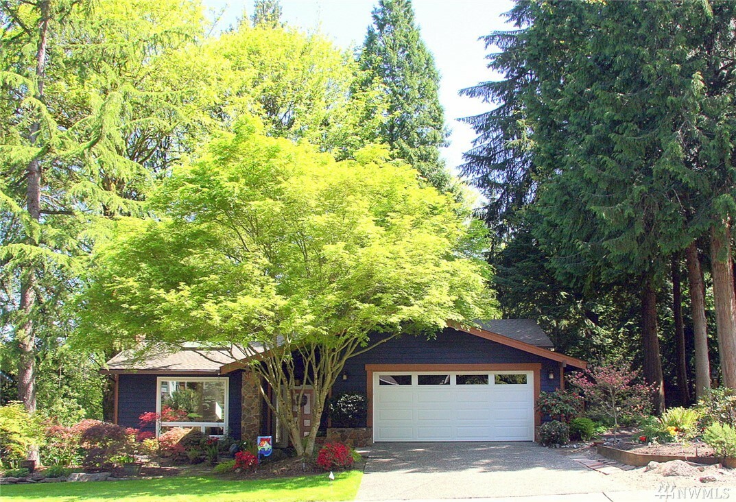 Property Photo:  7522 145th Ave NE  WA 98052 