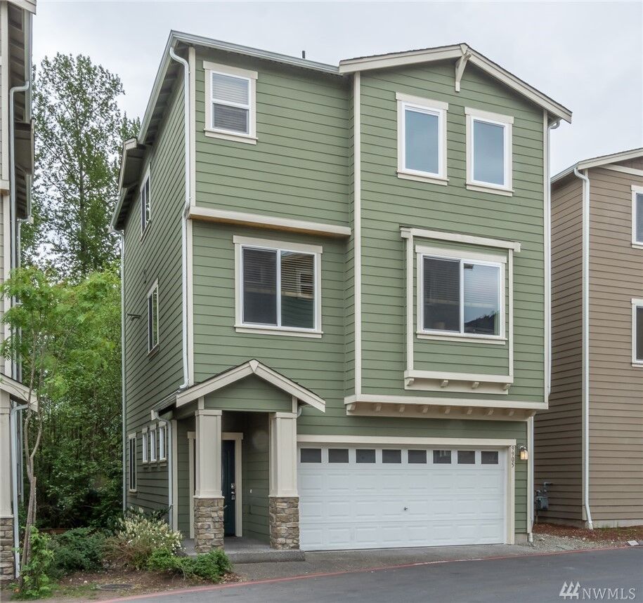 Property Photo: 9905 1st Place W 7 WA 98204