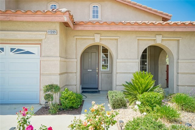 Property Photo:  11399 Chaucer Street  CA 92557 