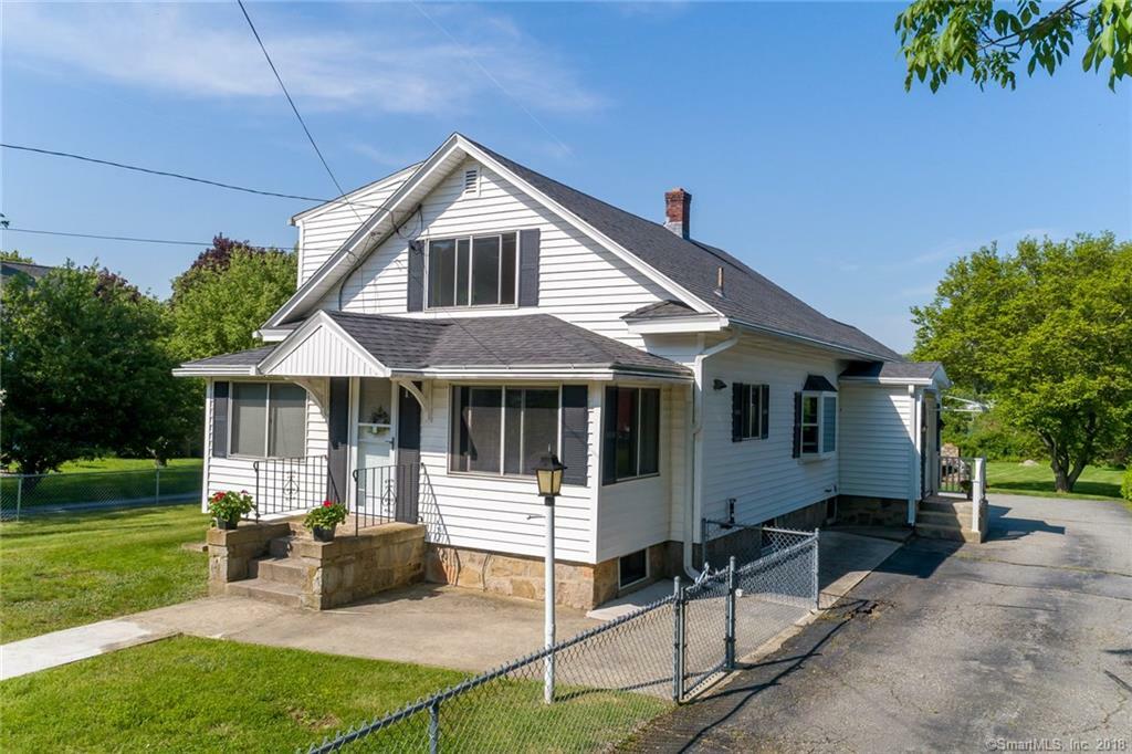 Property Photo:  597 Vauxhall Street Extension  CT 06385 