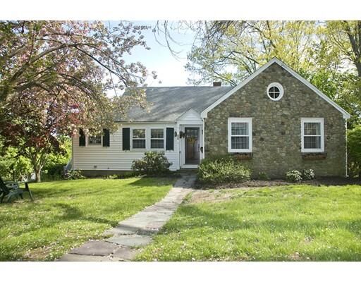Property Photo: 20 Park View Dr MA 02043