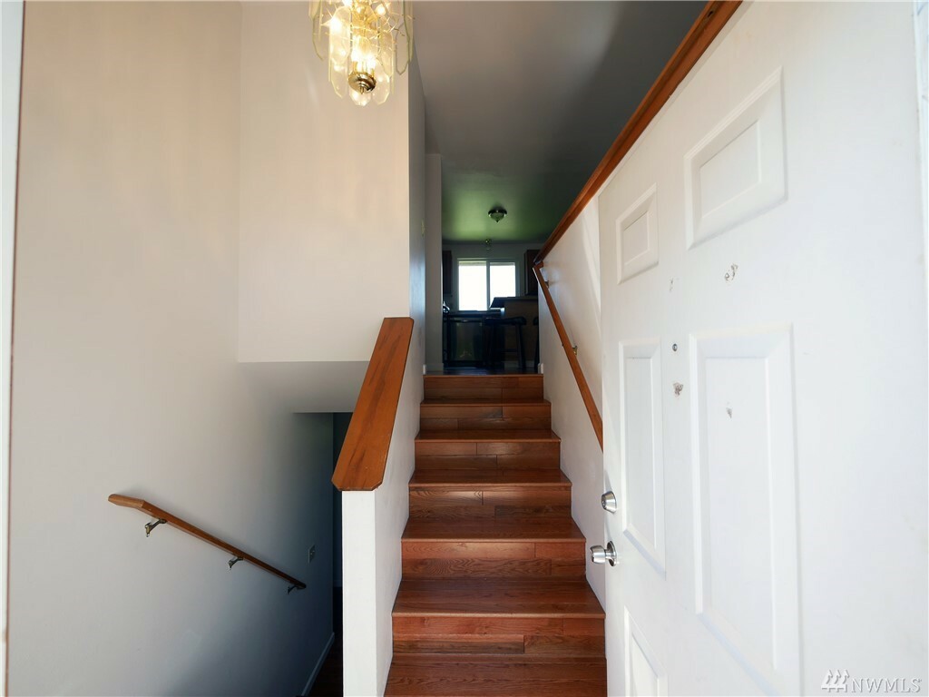Property Photo: 2810 SW 106th St WA 98146