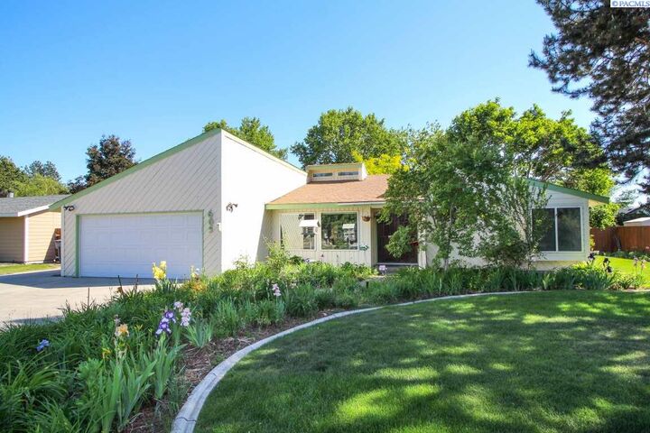 605 Patricia Court  Richland WA 99352 photo