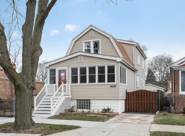 Property Photo:  10611 Sawyer Avenue  IL 60655 