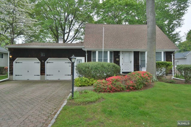 Property Photo:  266 Ford Avenue  NJ 07675 