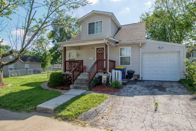 Property Photo: 735 Vine 63028