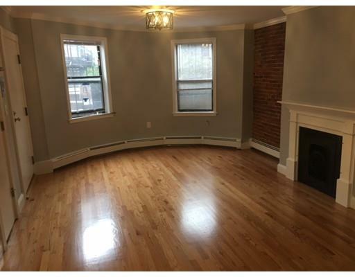 Property Photo:  89 East Brookline St 1  MA 02118 